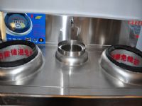 厨房设备：多功能储温节能灶